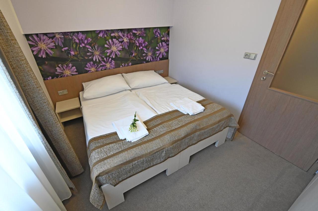 Hotel Jirinka Dolni Morava Exterior photo